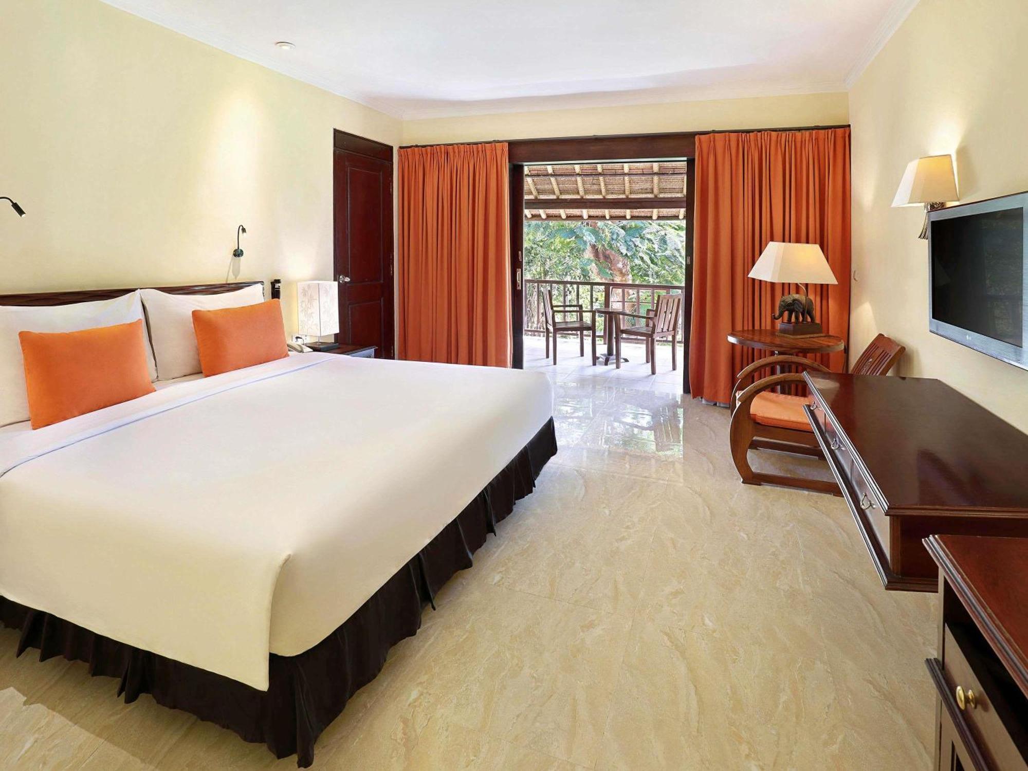 เมอร์เคียว รีสอร์ต ซานูร์ Hotel ภายนอก รูปภาพ