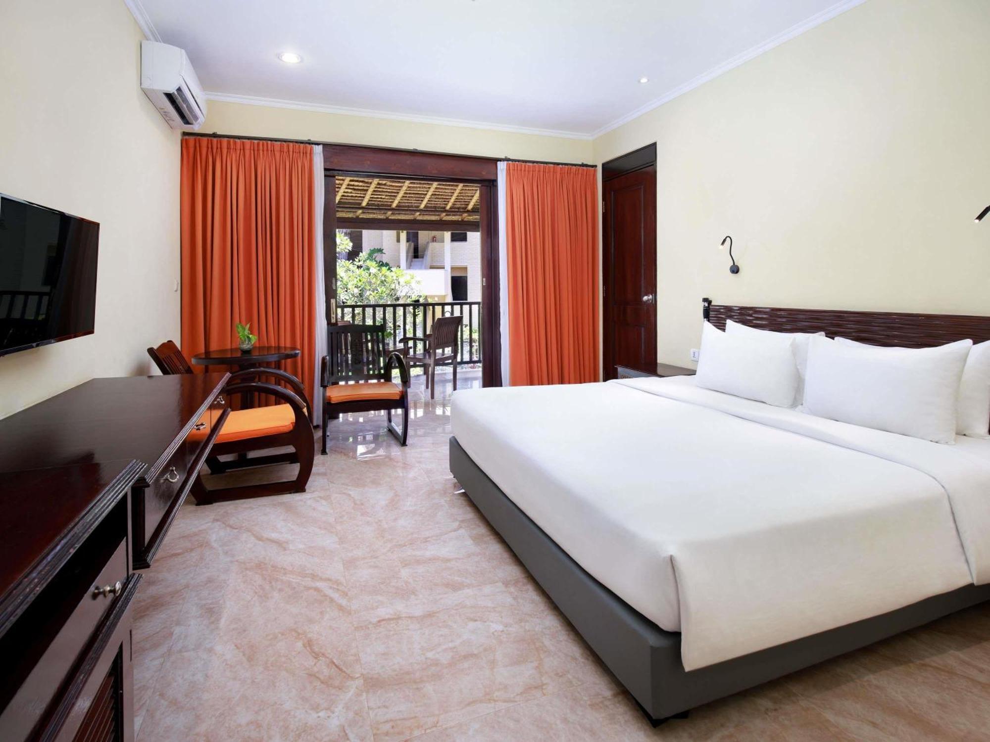 เมอร์เคียว รีสอร์ต ซานูร์ Hotel ภายนอก รูปภาพ