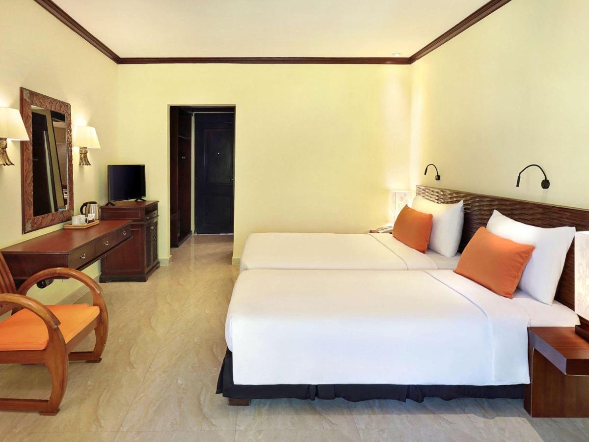 เมอร์เคียว รีสอร์ต ซานูร์ Hotel ภายนอก รูปภาพ